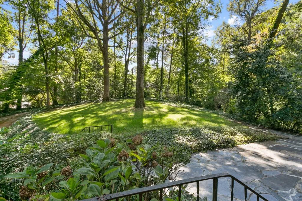 755 Mount Paran Road, Sandy Springs, Georgia 30327, 3 Bedrooms Bedrooms, ,2 BathroomsBathrooms,Residential,Sold,755 Mount Paran Road,6950587