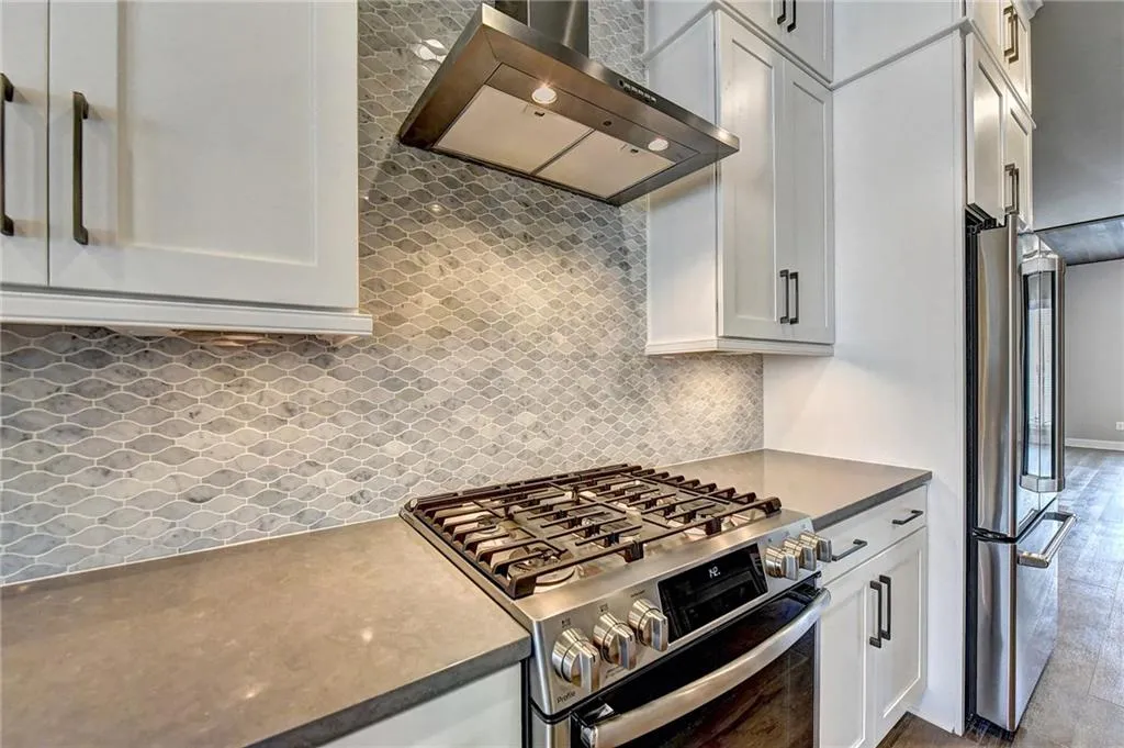 4327 Parkside Place, Atlanta, Georgia 30342, 3 Bedrooms Bedrooms, ,3 BathroomsBathrooms,Residential,Sold,4327 Parkside Place,6502509