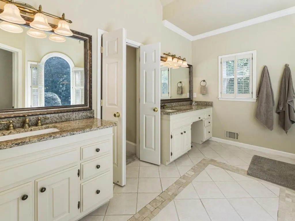 7425 Stoneykirk Close, Sandy Springs, Georgia 30350, 5 Bedrooms Bedrooms, ,4 BathroomsBathrooms,Residential,Sold,7425 Stoneykirk Close,7262214