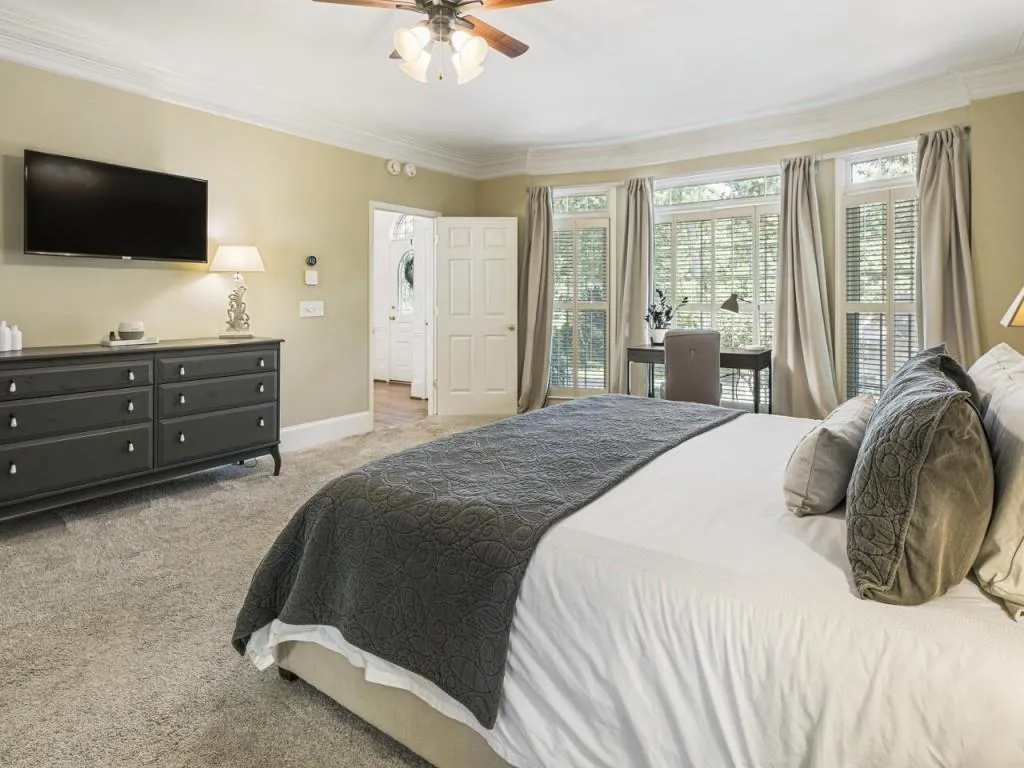7425 Stoneykirk Close, Sandy Springs, Georgia 30350, 5 Bedrooms Bedrooms, ,4 BathroomsBathrooms,Residential,Sold,7425 Stoneykirk Close,7262214