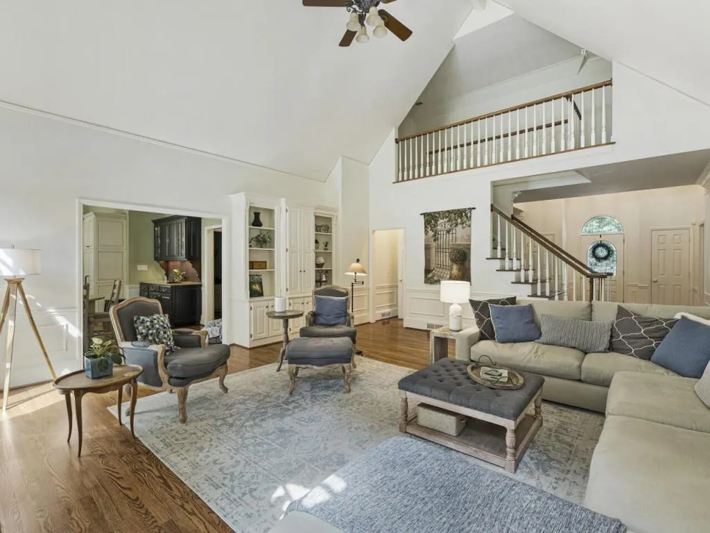 7425 Stoneykirk Close, Sandy Springs, Georgia 30350, 5 Bedrooms Bedrooms, ,4 BathroomsBathrooms,Residential,Sold,7425 Stoneykirk Close,7262214