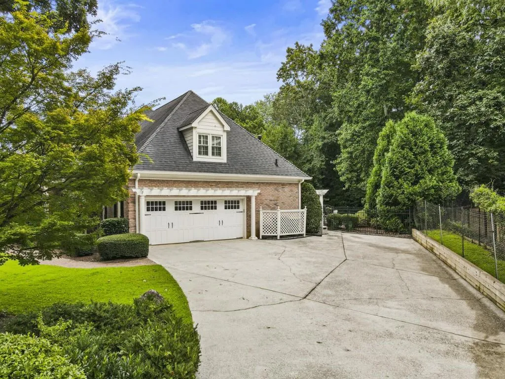 7425 Stoneykirk Close, Sandy Springs, Georgia 30350, 5 Bedrooms Bedrooms, ,4 BathroomsBathrooms,Residential,Sold,7425 Stoneykirk Close,7262214