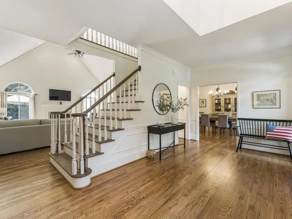 7425 Stoneykirk Close, Sandy Springs, Georgia 30350, 5 Bedrooms Bedrooms, ,4 BathroomsBathrooms,Residential,Sold,7425 Stoneykirk Close,7262214