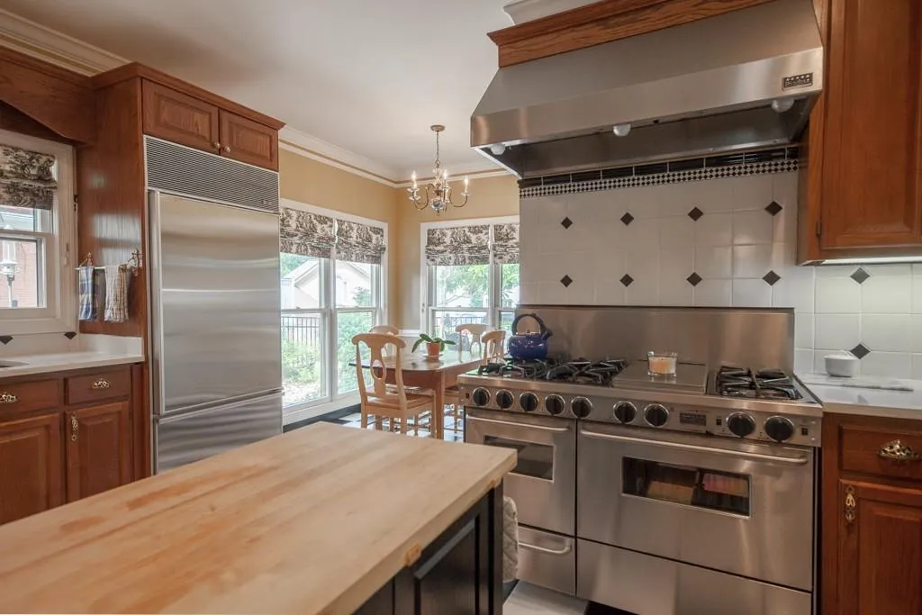 36 Ridgemere Trace, Sandy Springs, Georgia 30328, 3 Bedrooms Bedrooms, ,2 BathroomsBathrooms,Residential,Sold,36 Ridgemere Trace,5865639