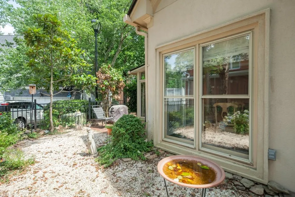 36 Ridgemere Trace, Sandy Springs, Georgia 30328, 3 Bedrooms Bedrooms, ,2 BathroomsBathrooms,Residential,Sold,36 Ridgemere Trace,5865639