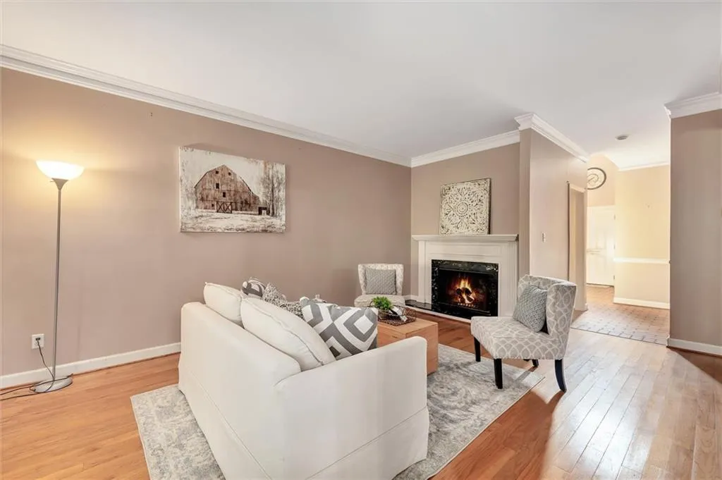 5289 Glenridge Drive, Atlanta, Georgia 30342, 3 Bedrooms Bedrooms, ,3 BathroomsBathrooms,Residential,Sold,5289 Glenridge Drive,7244298