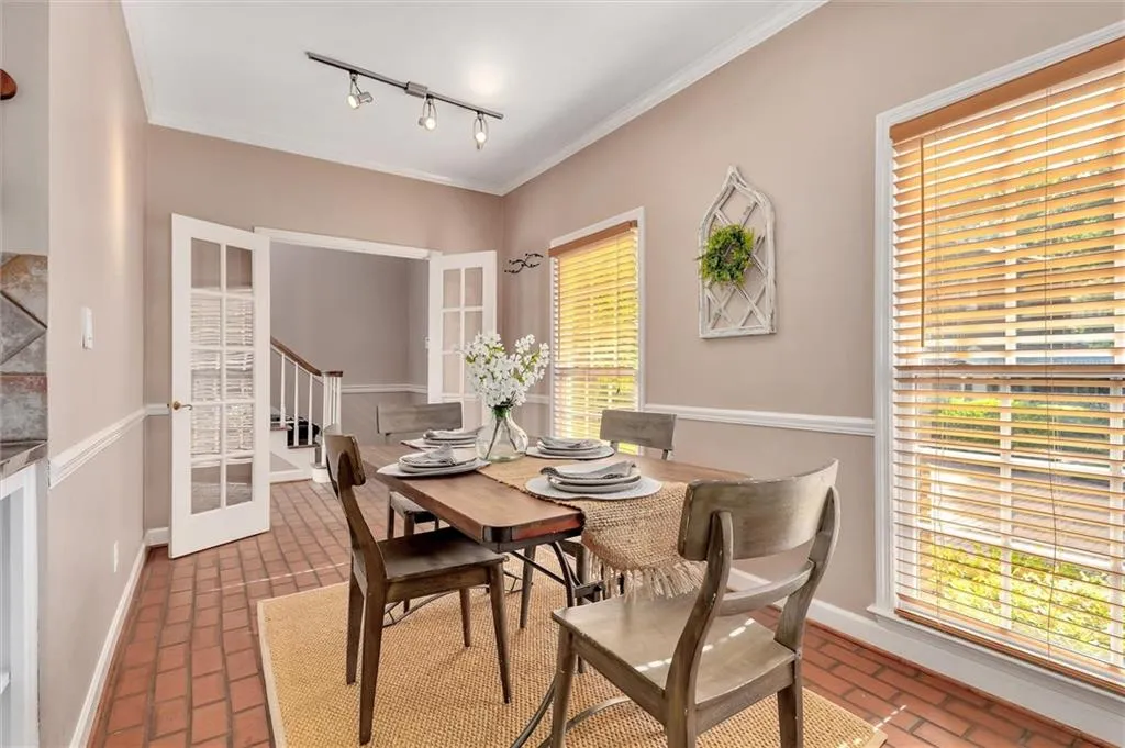 5289 Glenridge Drive, Atlanta, Georgia 30342, 3 Bedrooms Bedrooms, ,3 BathroomsBathrooms,Residential,Sold,5289 Glenridge Drive,7244298