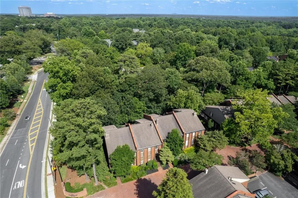 5289 Glenridge Drive, Atlanta, Georgia 30342, 3 Bedrooms Bedrooms, ,3 BathroomsBathrooms,Residential,Sold,5289 Glenridge Drive,7244298