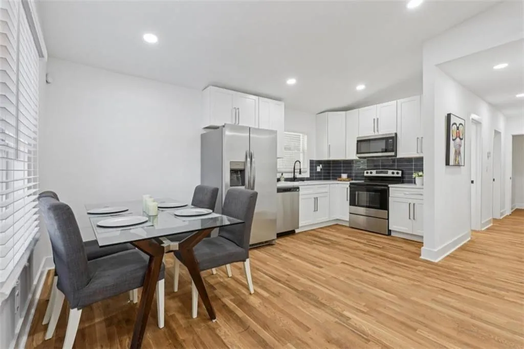 858 Hall Street Nw, Atlanta, Georgia 30318, 3 Bedrooms Bedrooms, ,2 BathroomsBathrooms,Residential,For Sale,858 Hall Street Nw,7677201