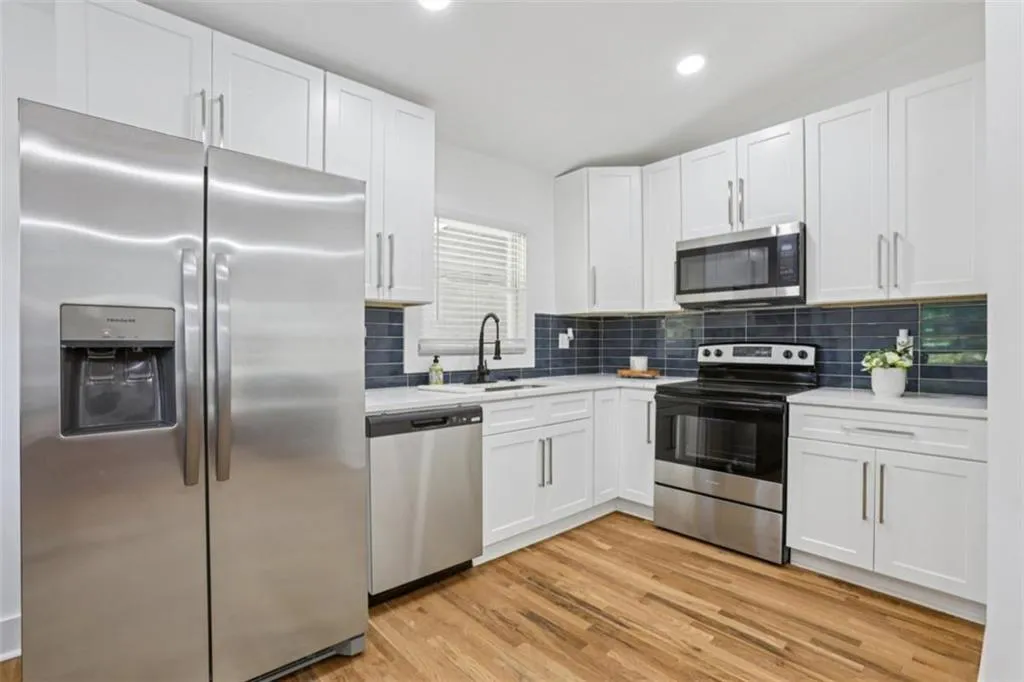 858 Hall Street Nw, Atlanta, Georgia 30318, 3 Bedrooms Bedrooms, ,2 BathroomsBathrooms,Residential,For Sale,858 Hall Street Nw,7677201