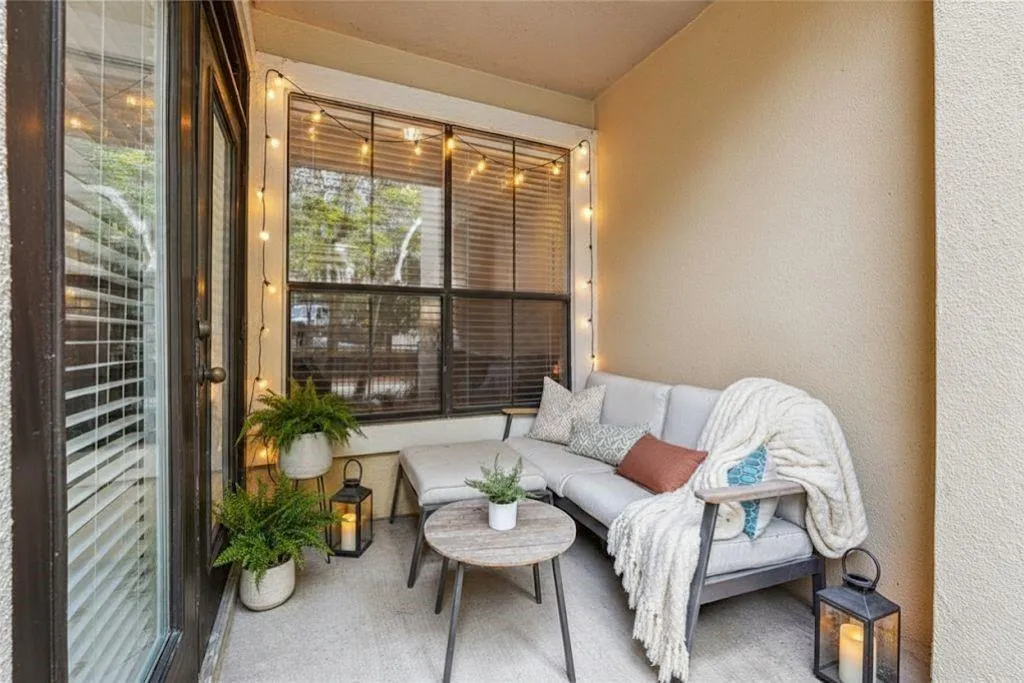 3777 Peachtree Road Ne Unit 911, Brookhaven, Georgia 30319, 1 Bedroom Bedrooms, ,1 BathroomBathrooms,Residential,For Sale,3777 Peachtree Road Ne Unit 911,7654512