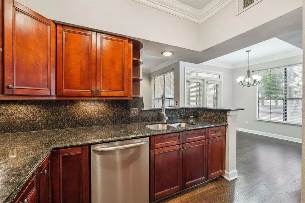 3777 Peachtree Road Ne Unit 911, Brookhaven, Georgia 30319, 1 Bedroom Bedrooms, ,1 BathroomBathrooms,Residential,For Sale,3777 Peachtree Road Ne Unit 911,7654512