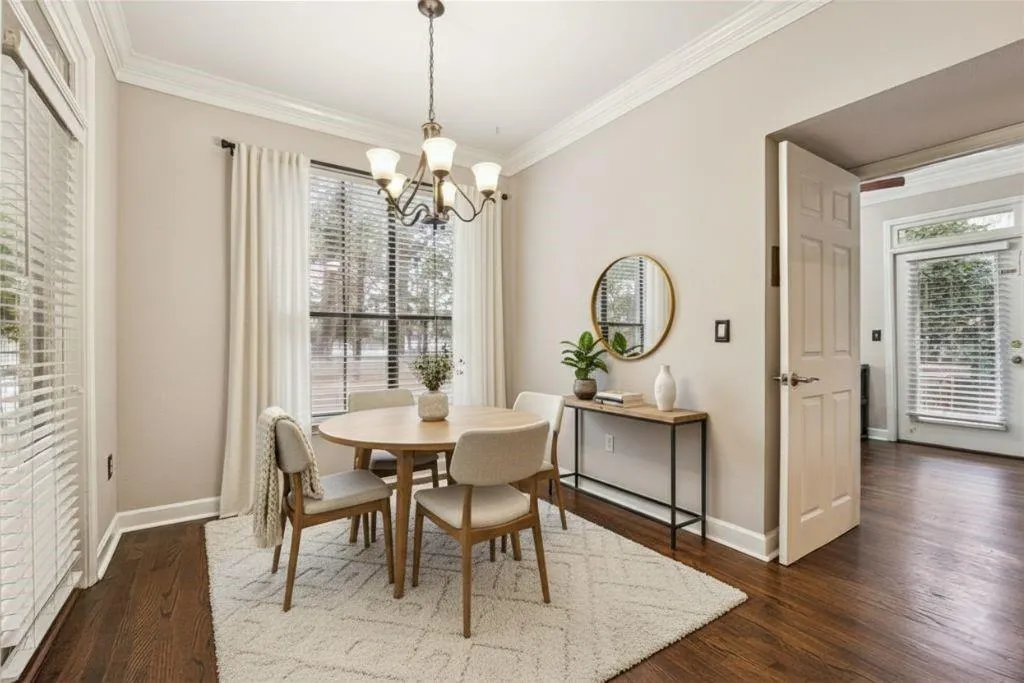 3777 Peachtree Road Ne Unit 911, Brookhaven, Georgia 30319, 1 Bedroom Bedrooms, ,1 BathroomBathrooms,Residential,For Sale,3777 Peachtree Road Ne Unit 911,7654512