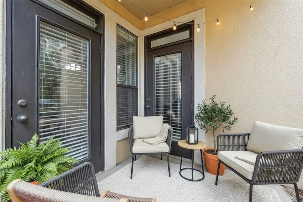 3777 Peachtree Road Ne Unit 911, Brookhaven, Georgia 30319, 1 Bedroom Bedrooms, ,1 BathroomBathrooms,Residential,For Sale,3777 Peachtree Road Ne Unit 911,7654512