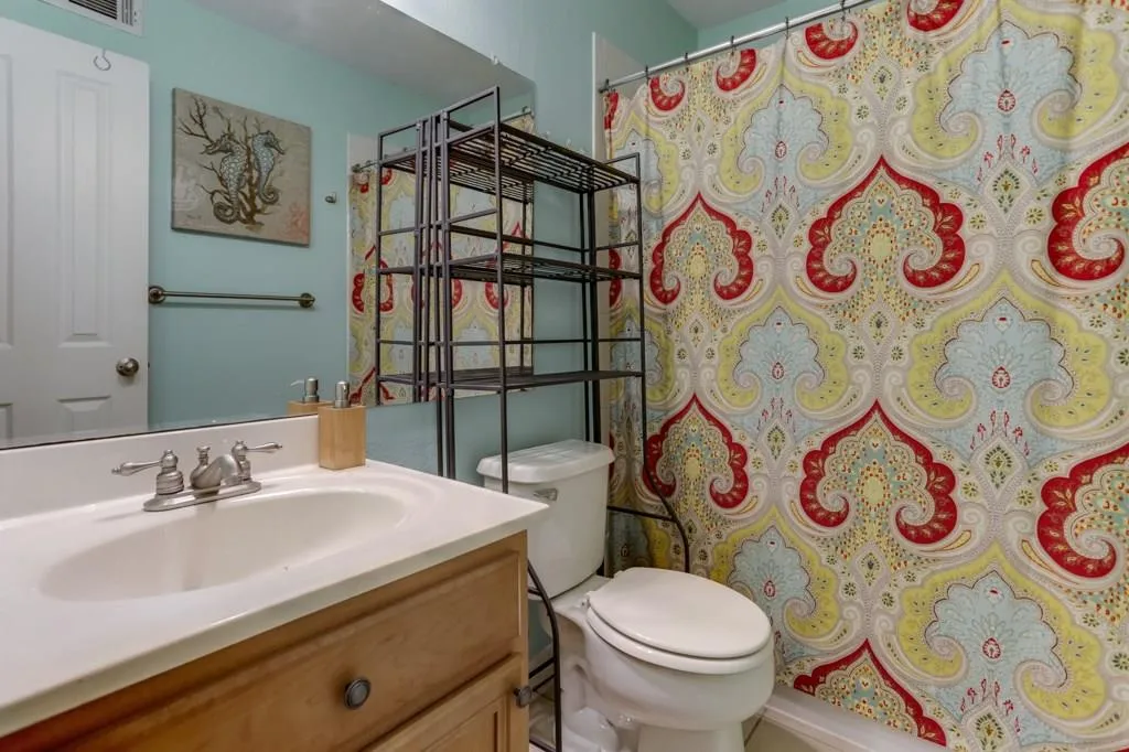 6940 Roswell Road Unit 14a, Atlanta, Georgia 30328, 3 Bedrooms Bedrooms, ,1 BathroomBathrooms,Residential,Sold,6940 Roswell Road Unit 14a,6105531