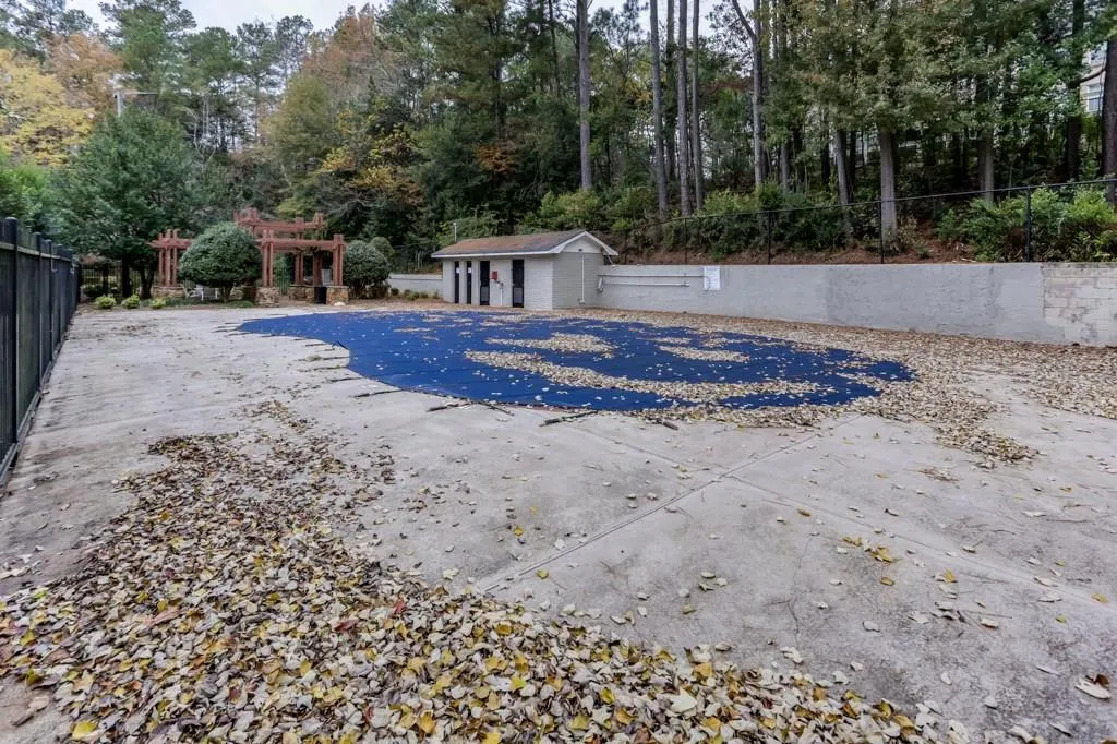 6940 Roswell Road Unit 14a, Atlanta, Georgia 30328, 3 Bedrooms Bedrooms, ,1 BathroomBathrooms,Residential,Sold,6940 Roswell Road Unit 14a,6105531