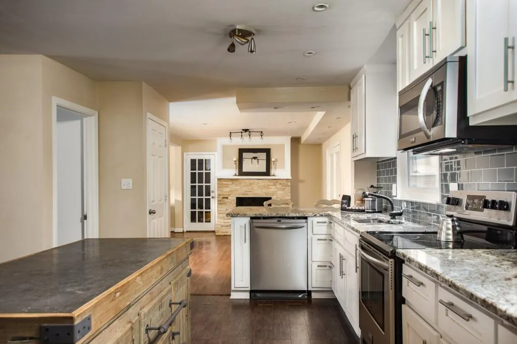 5551 Benton Woods Drive, Sandy Springs, Georgia 30342, 5 Bedrooms Bedrooms, ,4 BathroomsBathrooms,Residential,Sold,5551 Benton Woods Drive,6112829