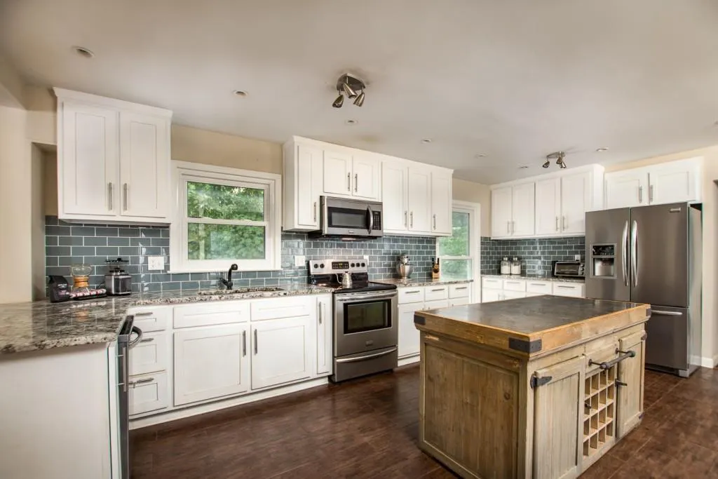 5551 Benton Woods Drive, Sandy Springs, Georgia 30342, 5 Bedrooms Bedrooms, ,4 BathroomsBathrooms,Residential,Sold,5551 Benton Woods Drive,6112829