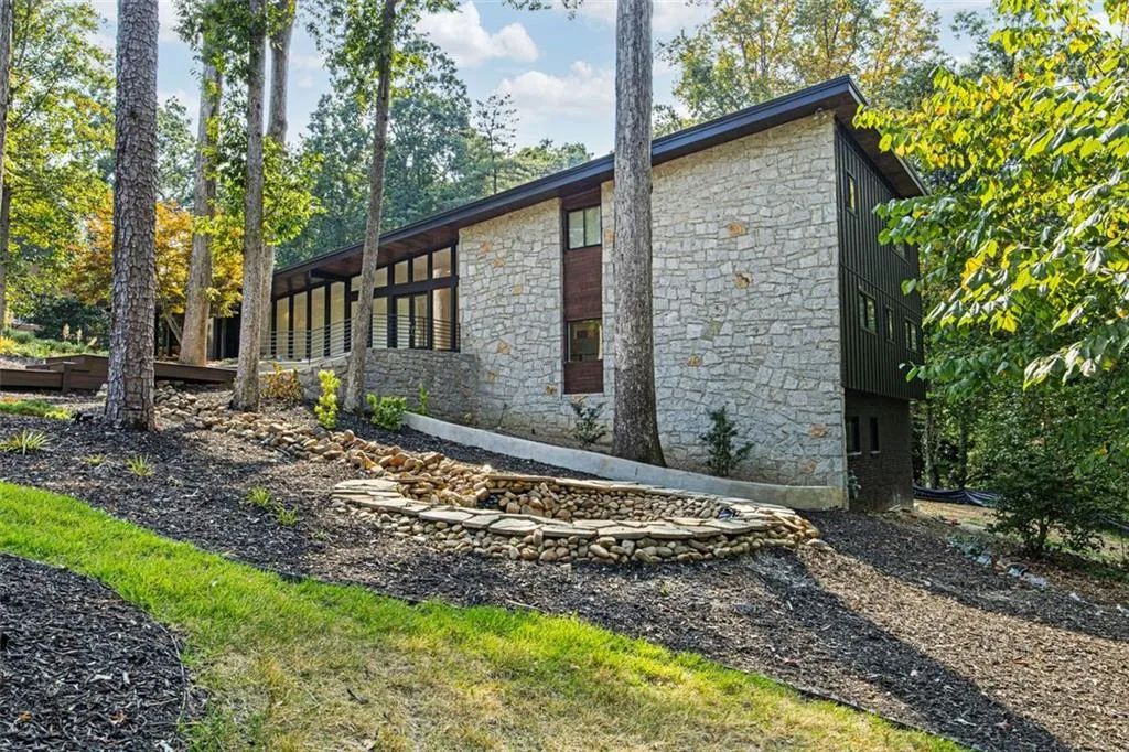 4144 Flintlock Road Nw, Atlanta, Georgia 30327, 5 Bedrooms Bedrooms, ,4 BathroomsBathrooms,Residential,For Sale,4144 Flintlock Road Nw,7653276
