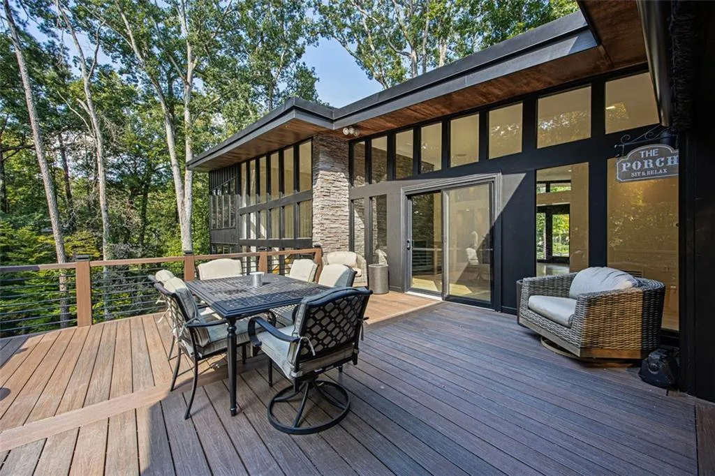 4144 Flintlock Road Nw, Atlanta, Georgia 30327, 5 Bedrooms Bedrooms, ,4 BathroomsBathrooms,Residential,For Sale,4144 Flintlock Road Nw,7653276