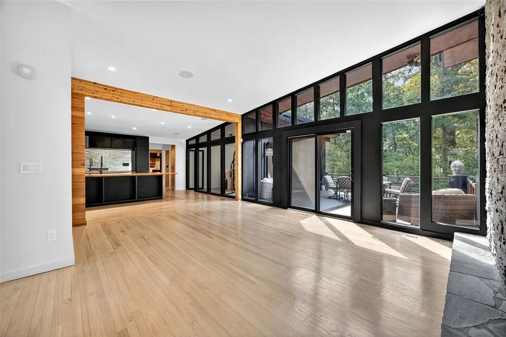 4144 Flintlock Road Nw, Atlanta, Georgia 30327, 5 Bedrooms Bedrooms, ,4 BathroomsBathrooms,Residential,For Sale,4144 Flintlock Road Nw,7653276