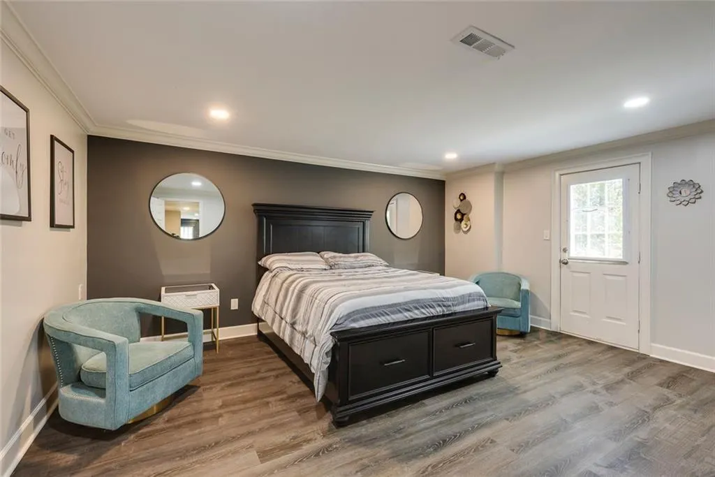 845 Jett Ferry Manor, Sandy Springs, Georgia 30350, 5 Bedrooms Bedrooms, ,5 BathroomsBathrooms,Residential,For Sale,845 Jett Ferry Manor,7649450