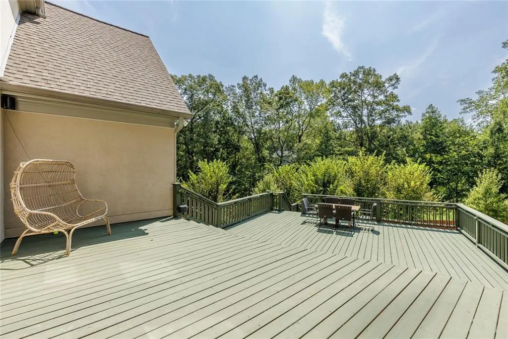 845 Jett Ferry Manor, Sandy Springs, Georgia 30350, 5 Bedrooms Bedrooms, ,5 BathroomsBathrooms,Residential,For Sale,845 Jett Ferry Manor,7649450