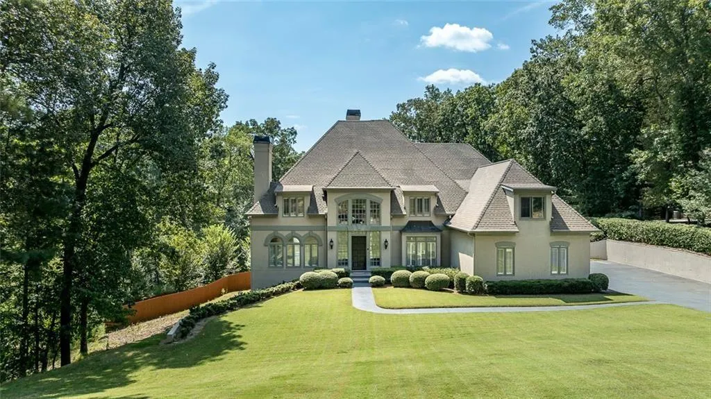 845 Jett Ferry Manor, Sandy Springs, Georgia 30350, 5 Bedrooms Bedrooms, ,5 BathroomsBathrooms,Residential,For Sale,845 Jett Ferry Manor,7649450