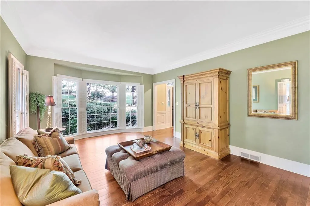 1595 Lazy River Lane, Sandy Springs, Georgia 30350, 5 Bedrooms Bedrooms, ,5 BathroomsBathrooms,Residential,Sold,1595 Lazy River Lane,6925954