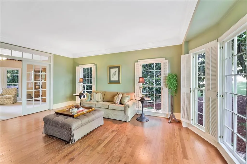 1595 Lazy River Lane, Sandy Springs, Georgia 30350, 5 Bedrooms Bedrooms, ,5 BathroomsBathrooms,Residential,Sold,1595 Lazy River Lane,6925954