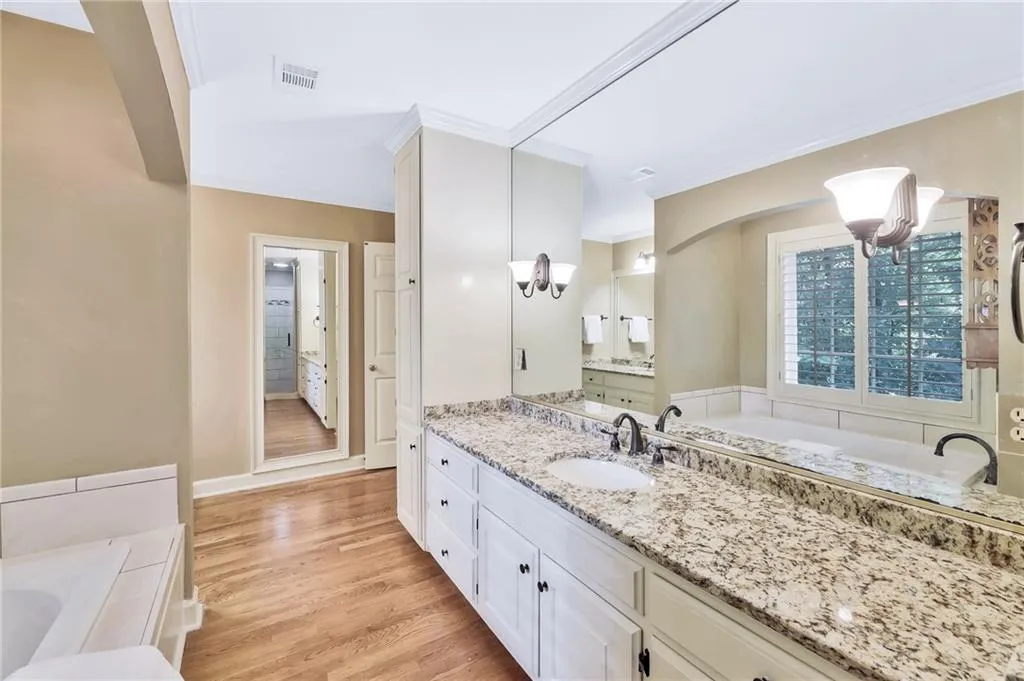 1595 Lazy River Lane, Sandy Springs, Georgia 30350, 5 Bedrooms Bedrooms, ,5 BathroomsBathrooms,Residential,Sold,1595 Lazy River Lane,6925954
