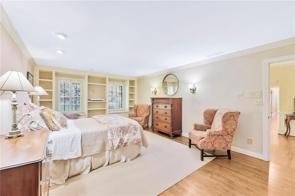 1595 Lazy River Lane, Sandy Springs, Georgia 30350, 5 Bedrooms Bedrooms, ,5 BathroomsBathrooms,Residential,Sold,1595 Lazy River Lane,6925954