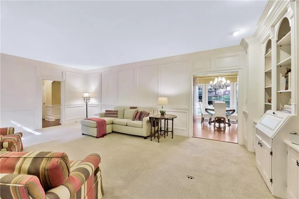 1595 Lazy River Lane, Sandy Springs, Georgia 30350, 5 Bedrooms Bedrooms, ,5 BathroomsBathrooms,Residential,Sold,1595 Lazy River Lane,6925954