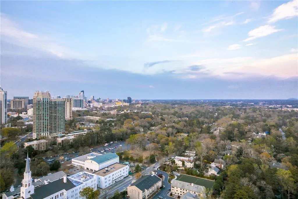 2660 Peachtree Road Nw Unit 36gh, Atlanta, Georgia 30305, 4 Bedrooms Bedrooms, ,5 BathroomsBathrooms,Residential,Sold,2660 Peachtree Road Nw Unit 36gh,5987227