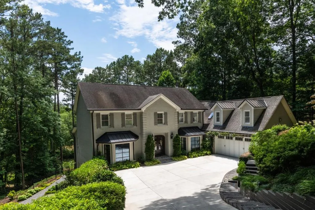 8970 Ridgemont Drive, Atlanta, Georgia 30350, 6 Bedrooms Bedrooms, ,5 BathroomsBathrooms,Residential,Sold,8970 Ridgemont Drive,6736994