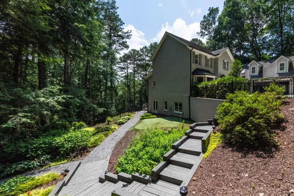 8970 Ridgemont Drive, Atlanta, Georgia 30350, 6 Bedrooms Bedrooms, ,5 BathroomsBathrooms,Residential,Sold,8970 Ridgemont Drive,6736994