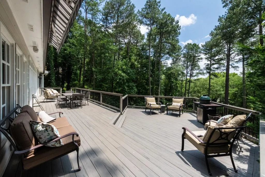 8970 Ridgemont Drive, Atlanta, Georgia 30350, 6 Bedrooms Bedrooms, ,5 BathroomsBathrooms,Residential,Sold,8970 Ridgemont Drive,6736994