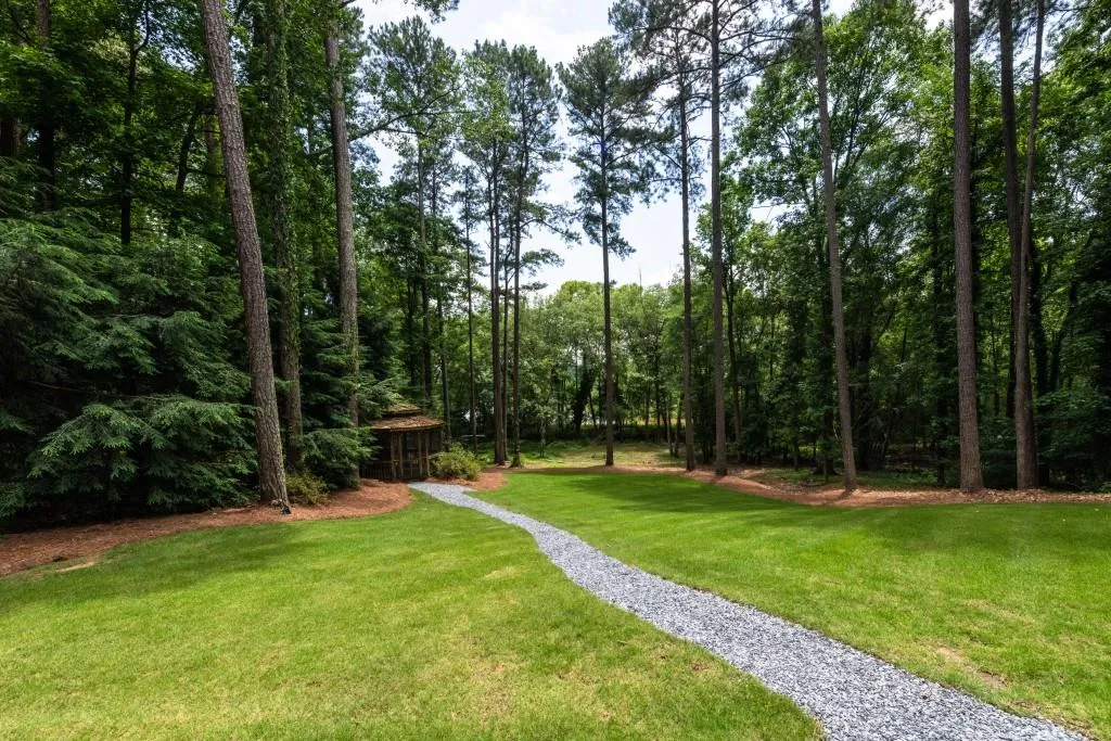 8970 Ridgemont Drive, Atlanta, Georgia 30350, 6 Bedrooms Bedrooms, ,5 BathroomsBathrooms,Residential,Sold,8970 Ridgemont Drive,6736994