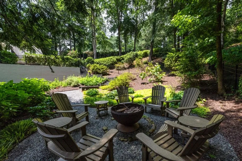 8970 Ridgemont Drive, Atlanta, Georgia 30350, 6 Bedrooms Bedrooms, ,5 BathroomsBathrooms,Residential,Sold,8970 Ridgemont Drive,6736994