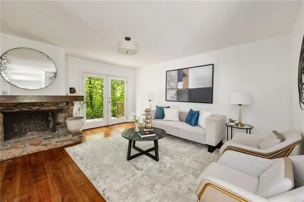 239 Devonwood Drive, Atlanta, Georgia 30328, 4 Bedrooms Bedrooms, ,2 BathroomsBathrooms,Residential,Sold,239 Devonwood Drive,7562127