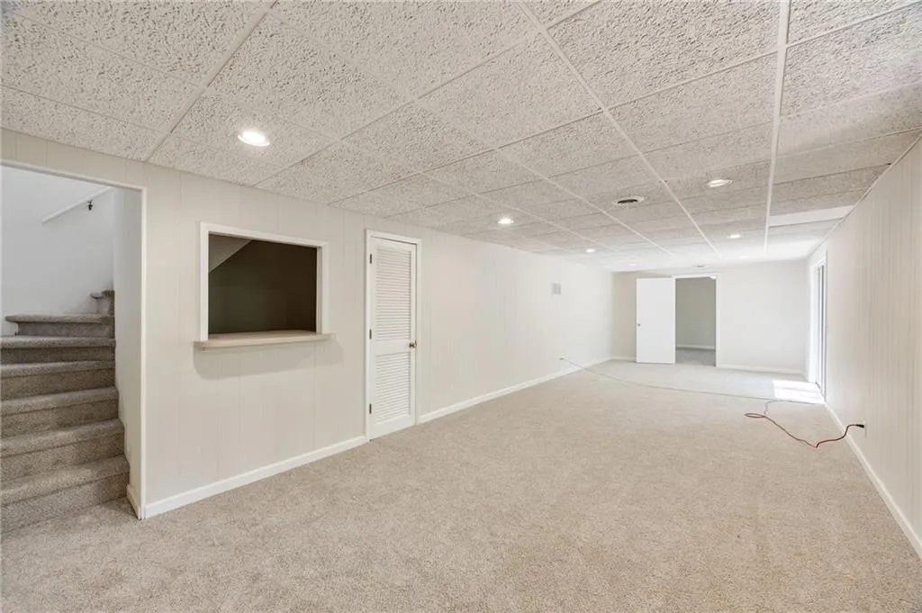 239 Devonwood Drive, Atlanta, Georgia 30328, 4 Bedrooms Bedrooms, ,2 BathroomsBathrooms,Residential,Sold,239 Devonwood Drive,7562127