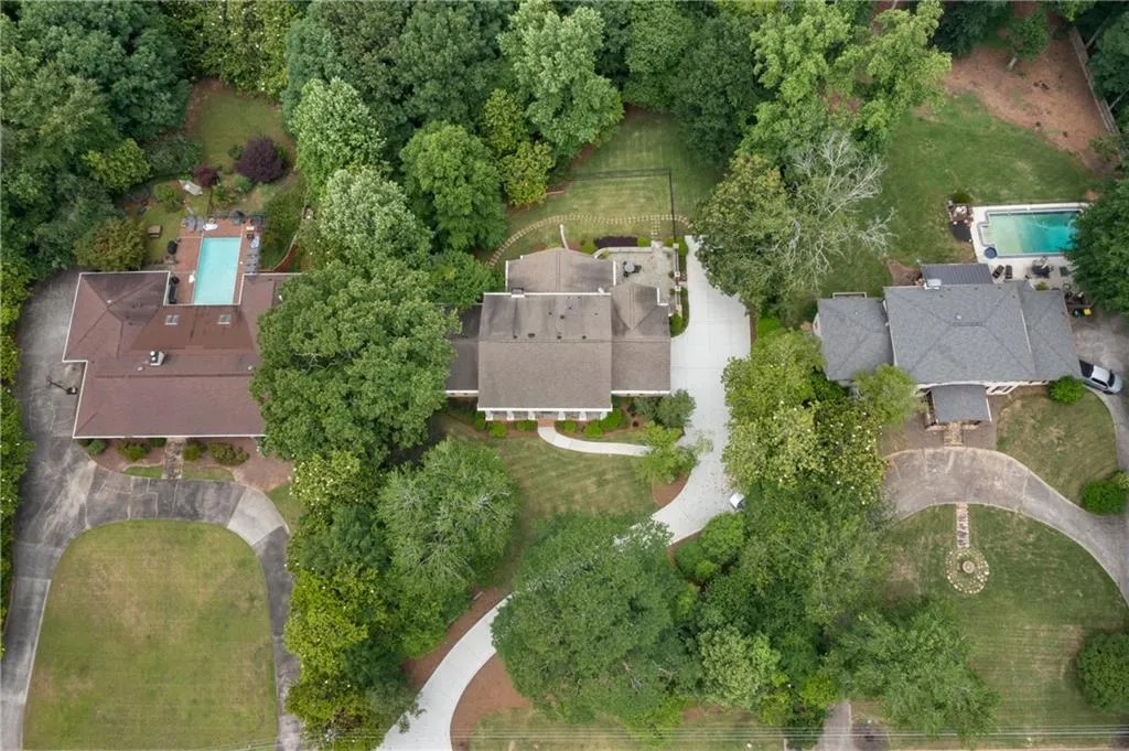 8035 Monticello Drive, Sandy Springs, Georgia 30350, 5 Bedrooms Bedrooms, ,4 BathroomsBathrooms,Residential,Sold,8035 Monticello Drive,7212226