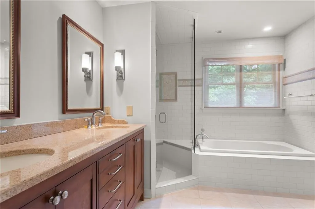 8035 Monticello Drive, Sandy Springs, Georgia 30350, 5 Bedrooms Bedrooms, ,4 BathroomsBathrooms,Residential,Sold,8035 Monticello Drive,7212226
