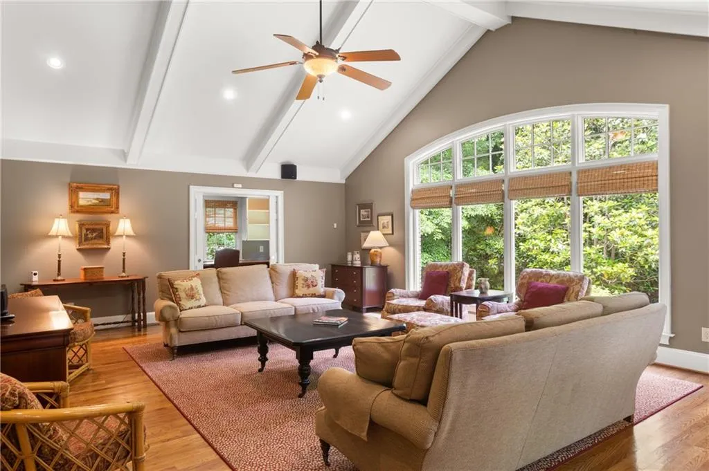 8035 Monticello Drive, Sandy Springs, Georgia 30350, 5 Bedrooms Bedrooms, ,4 BathroomsBathrooms,Residential,Sold,8035 Monticello Drive,7212226