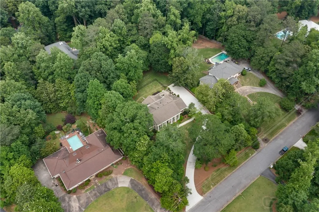 8035 Monticello Drive, Sandy Springs, Georgia 30350, 5 Bedrooms Bedrooms, ,4 BathroomsBathrooms,Residential,Sold,8035 Monticello Drive,7212226