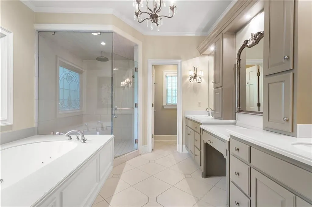8035 Monticello Drive, Sandy Springs, Georgia 30350, 5 Bedrooms Bedrooms, ,4 BathroomsBathrooms,Residential,Sold,8035 Monticello Drive,7212226