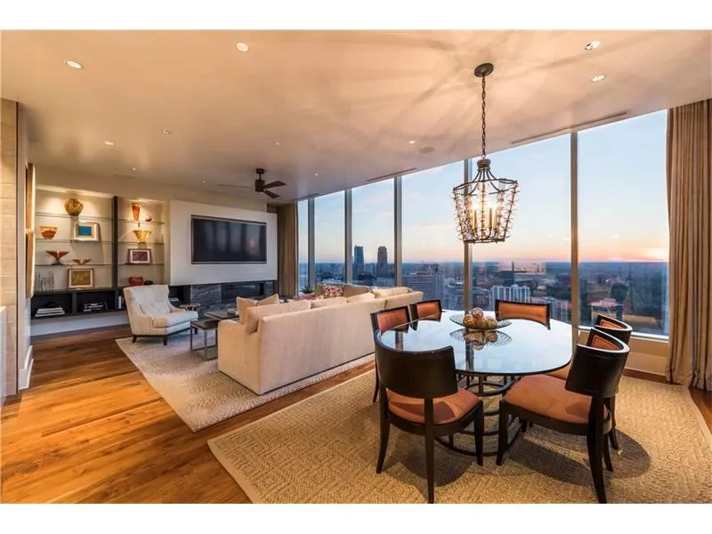3630 Peachtree Road Ne Unit 3304, Atlanta, Georgia 30326, 3 Bedrooms Bedrooms, ,3 BathroomsBathrooms,Residential,Sold,3630 Peachtree Road Ne Unit 3304,5741098