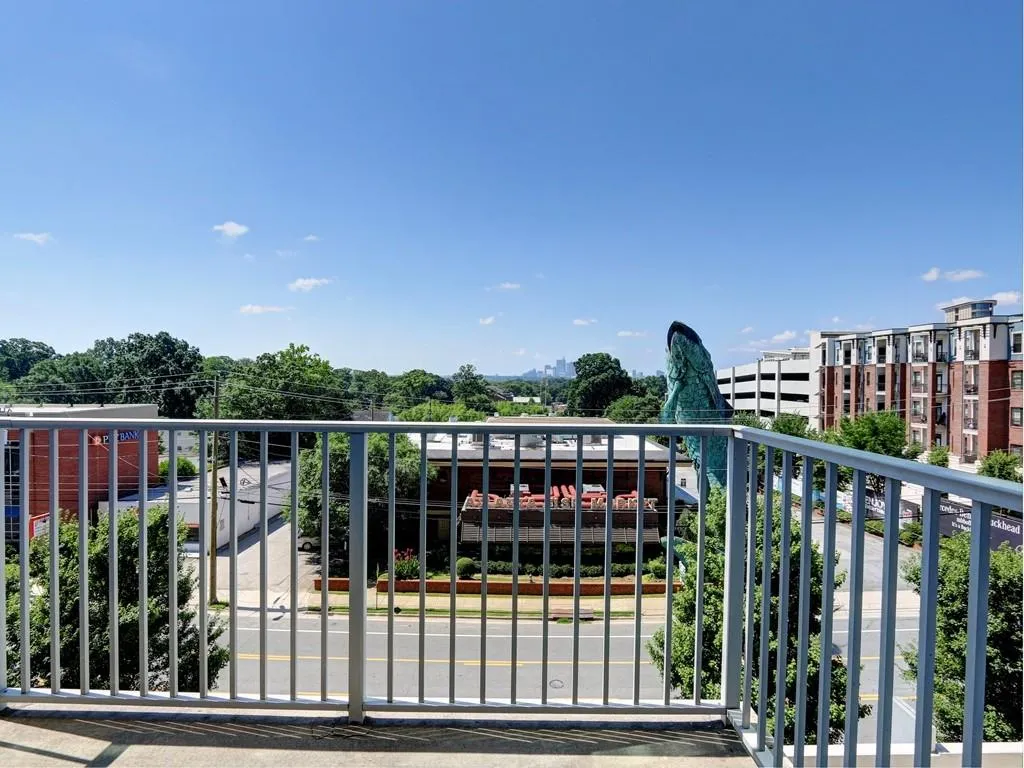 250 Pharr Road Ne Unit 412, Atlanta, Georgia 30305, 1 Bedroom Bedrooms, ,1 BathroomBathrooms,Residential,Sold,250 Pharr Road Ne Unit 412,6030481