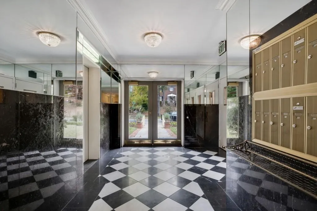 32 28th Street Nw Unit 201, Atlanta, Georgia 30309, 1 Bedroom Bedrooms, ,1 BathroomBathrooms,Residential,For Sale,32 28th Street Nw Unit 201,7627531