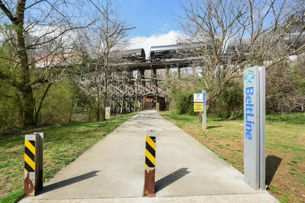 32 28th Street Nw Unit 201, Atlanta, Georgia 30309, 1 Bedroom Bedrooms, ,1 BathroomBathrooms,Residential,For Sale,32 28th Street Nw Unit 201,7627531
